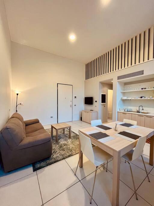 Apartamento Residenza Frattini By Almanova Residenze Mantua Exterior foto